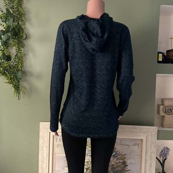 Columbia Hoodie - Picture 4 of 5